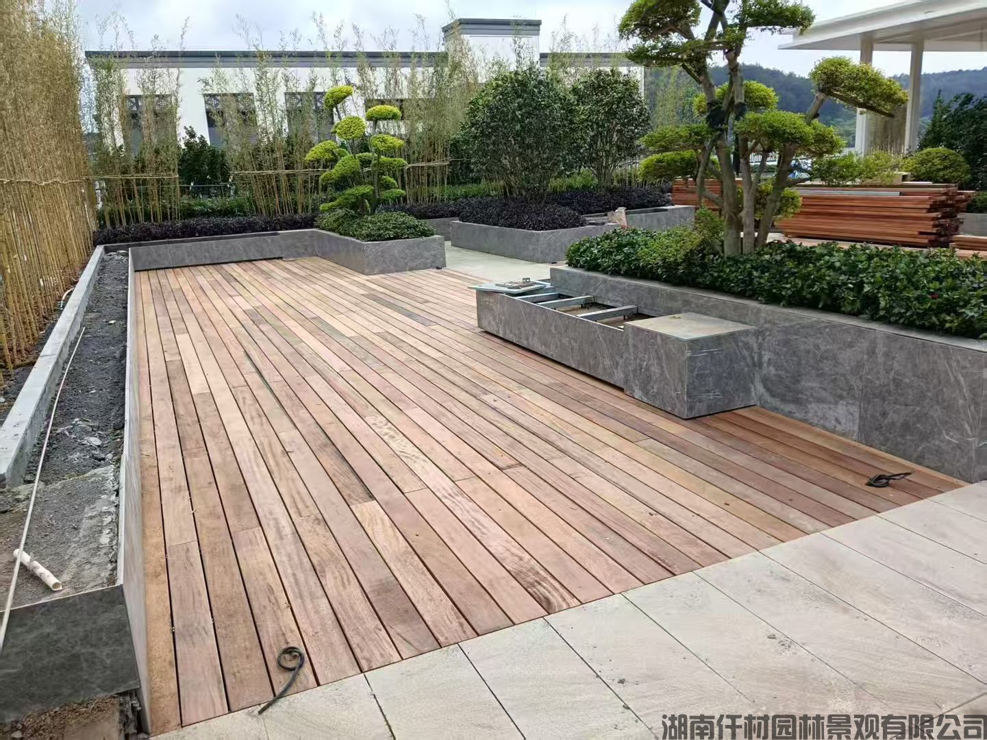 户外防腐木观景平台一般用什么防腐木