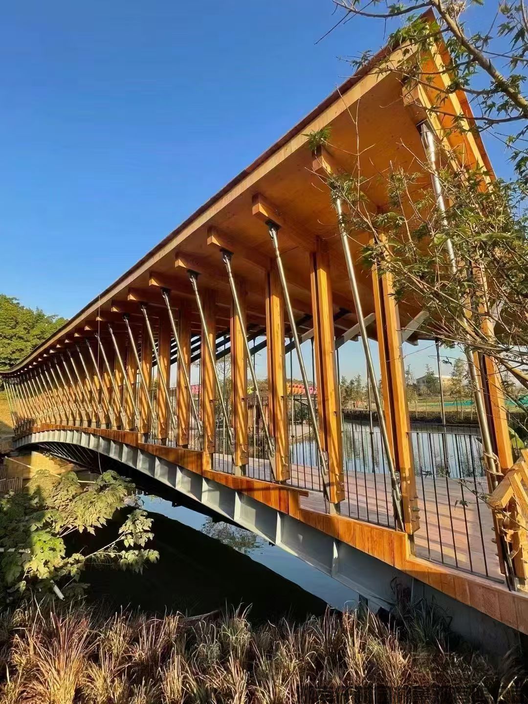 户外景观廊道用什么防腐木及施工